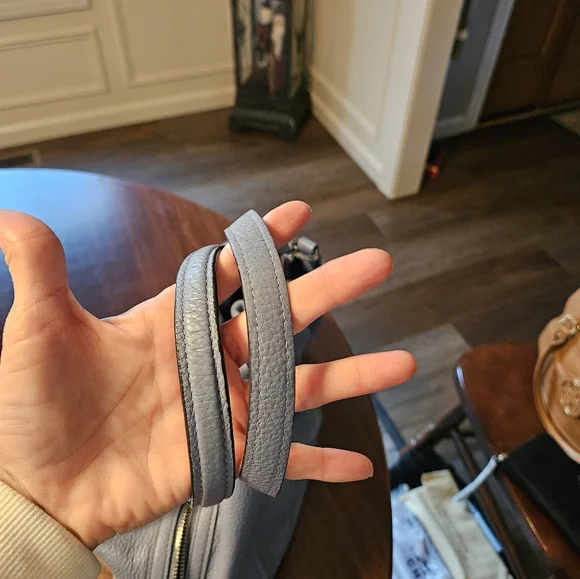 EUC Coach Shoulder Bag - Picture 5 of 5